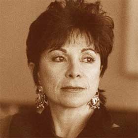 Isabel Allende, autora do livro que originou o filme
